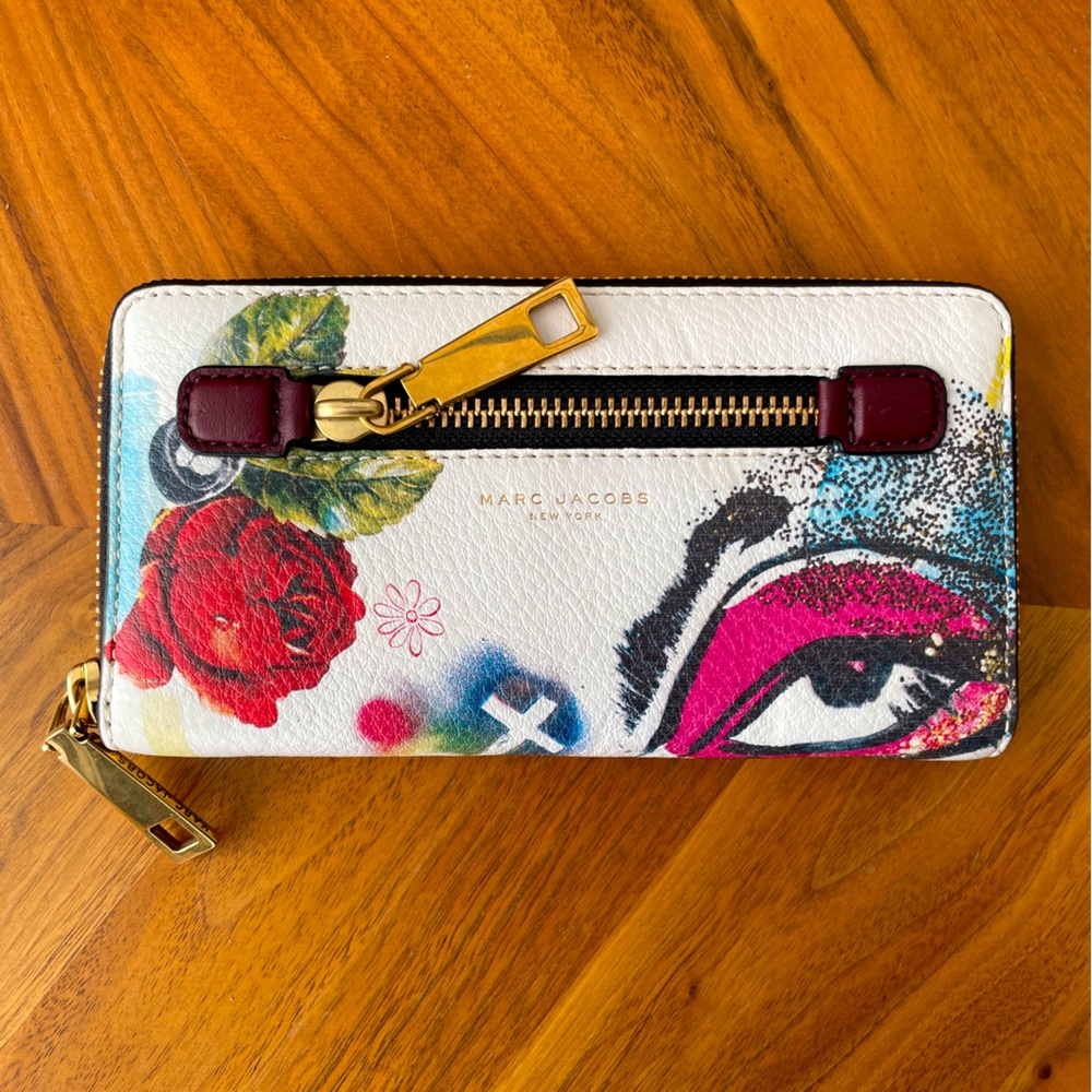 Marc Jacobs graffiti wallet